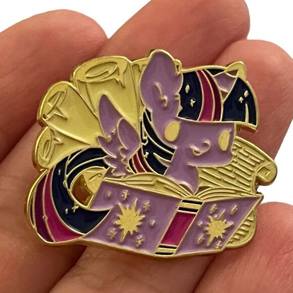 My Little Pony Twilight Sparkle Kawaii Chibi Enamel Pin - Picture 2 of 6